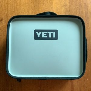 Yeti Daytrip Lunch Box